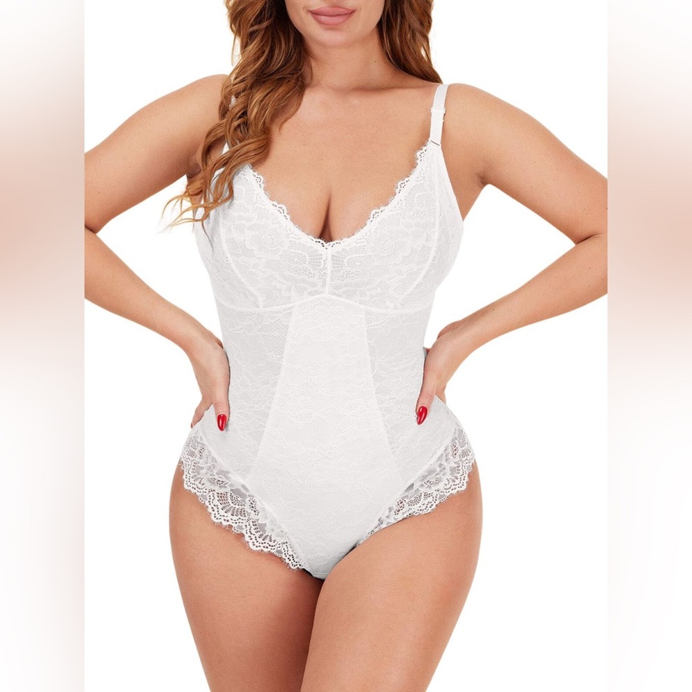 heyshape Laced Shapewear Bodysuit in White size Large. New with tag